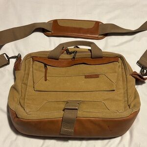 Gravis Messenger Bag ~ Tan Canvas Bag w/ Shoulder Strap Several Pockets